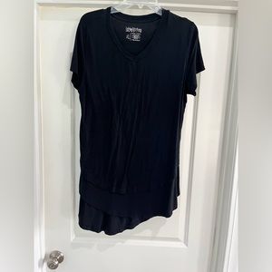 Black XL latched mama short sleeve nursing/maternity shirt, VGUC